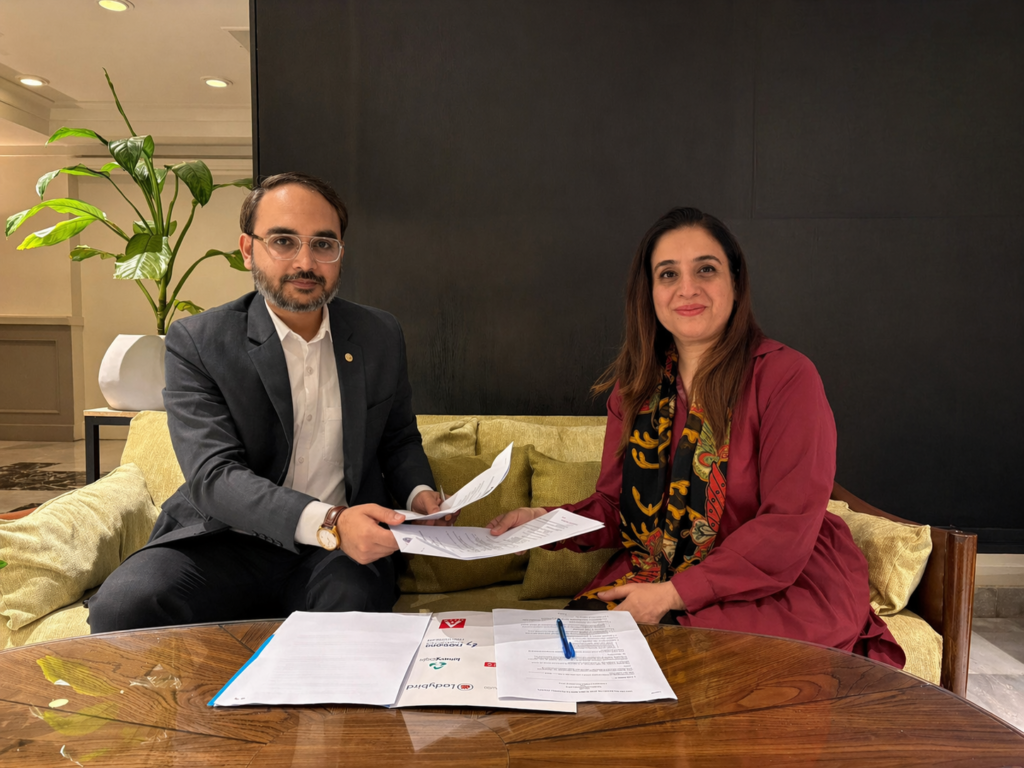 Shaikh Mahmud bin Ilyas (left), Founder and Chairman of Global Peace Summit, and Humera Hashmi (right) of Progressive Climate Foundation formalize their partnership through the signing of a Memorandum of Understanding, advancing collaborative efforts for climate action in Pakistan with a focus on sustainable initiatives in Karachi.