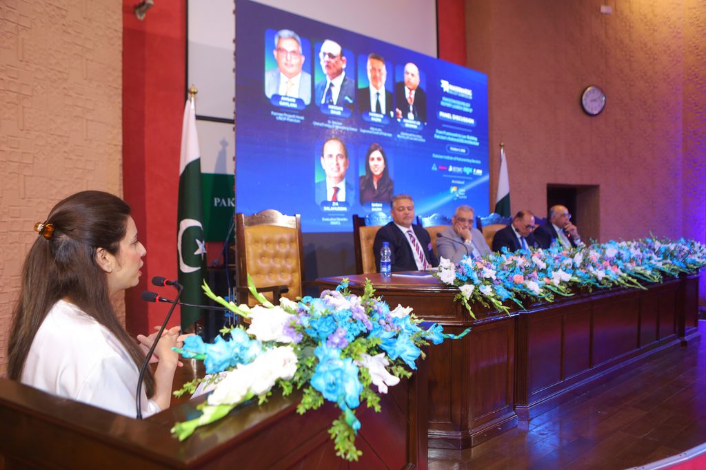 Panel discussion session on ESG architecture in Pakistan at the Pakistan ESG Policy Report launch event at PIPS.